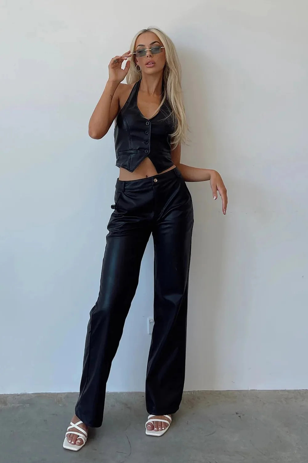 Cropped Anora