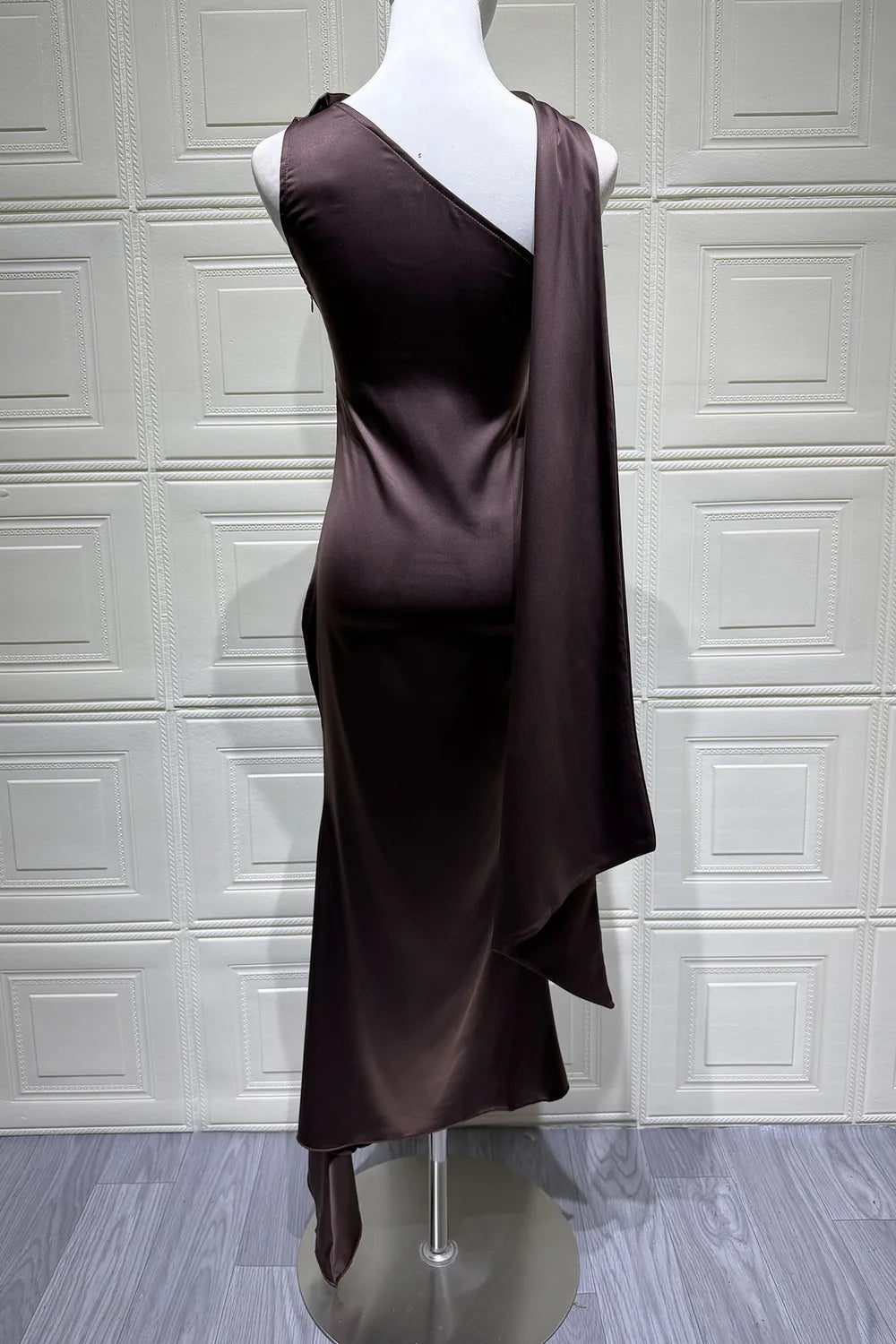 Vestido Midi Acetinado Evelyn
