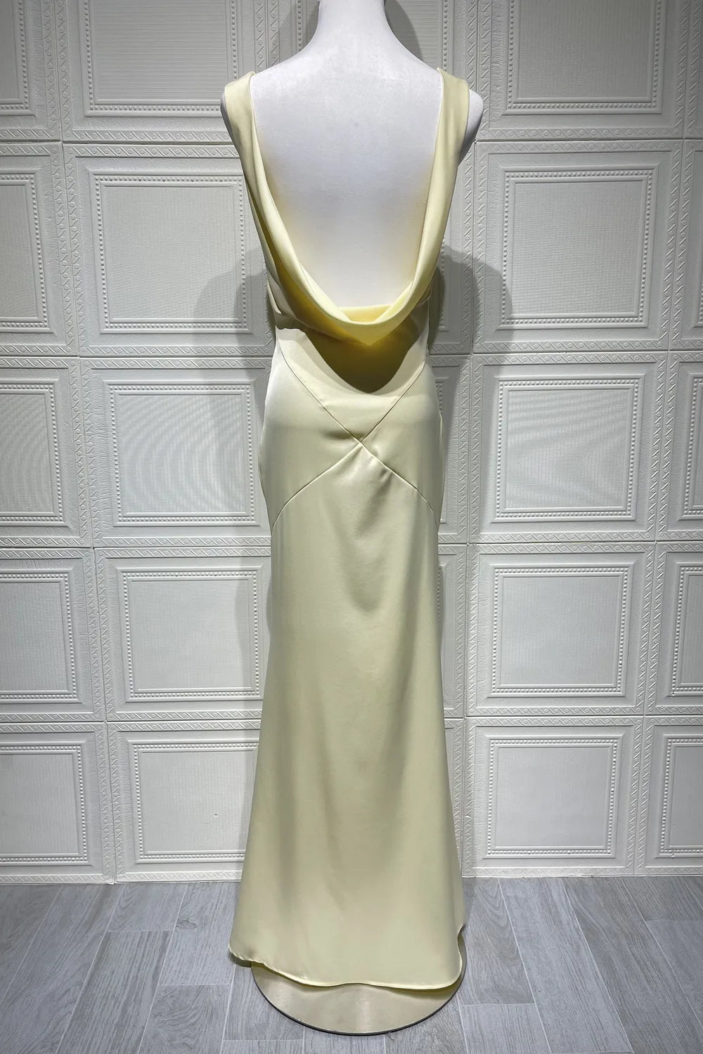 Vestido Longo Acetinado Samira