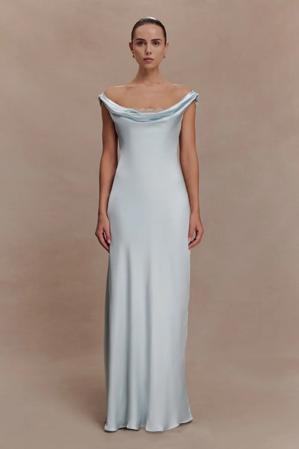 Vestido Longo Acetinado Lisia