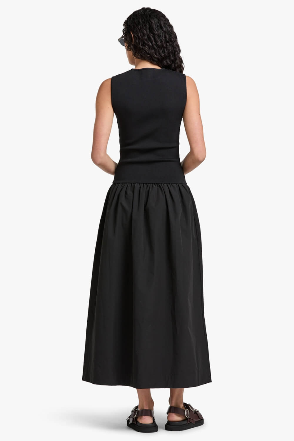 Vestido Midi Georgina Preto