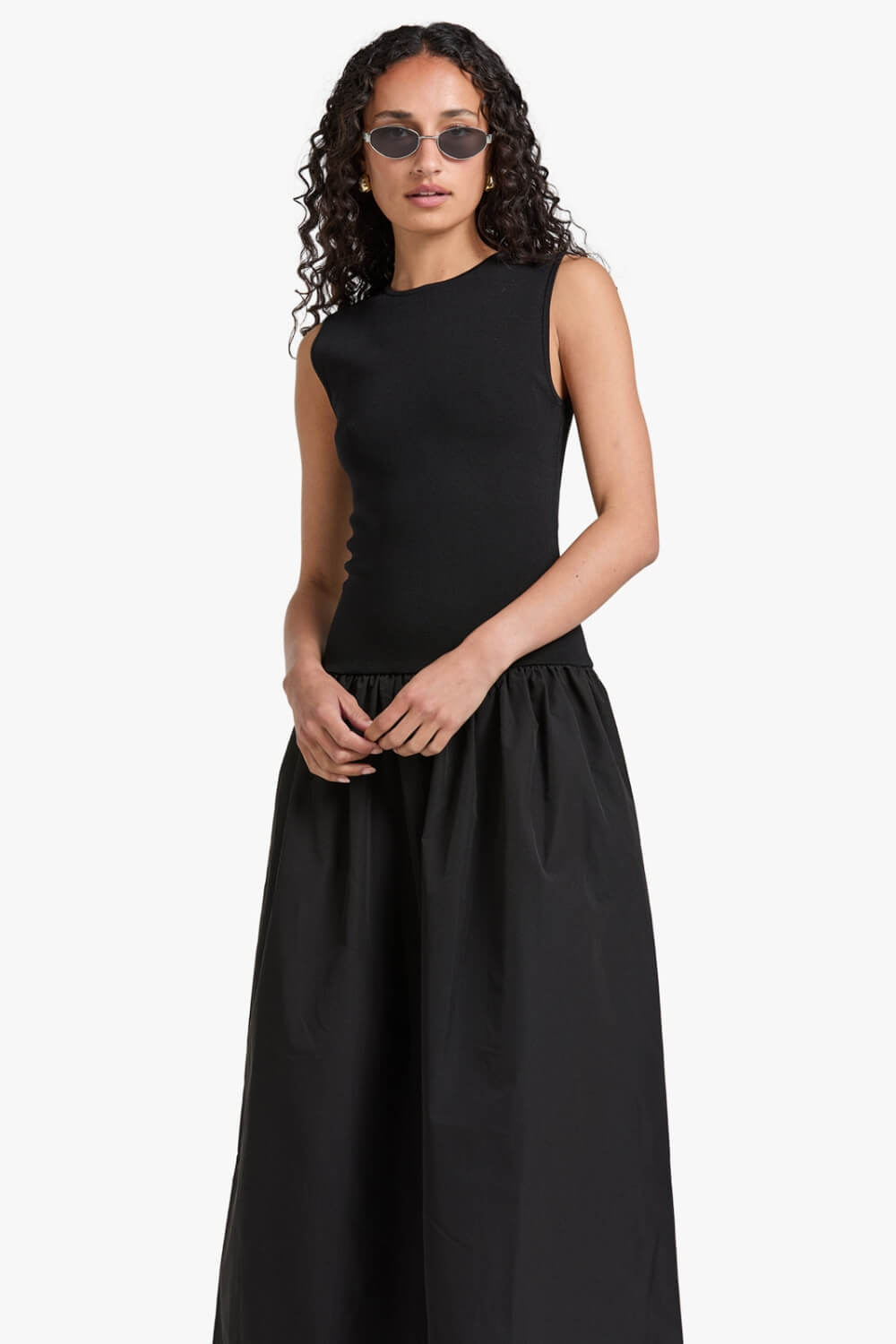 Vestido Midi Georgina Preto