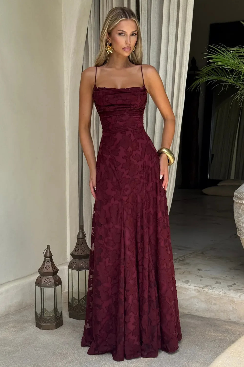 Vestido Longo em Renda Sinatra