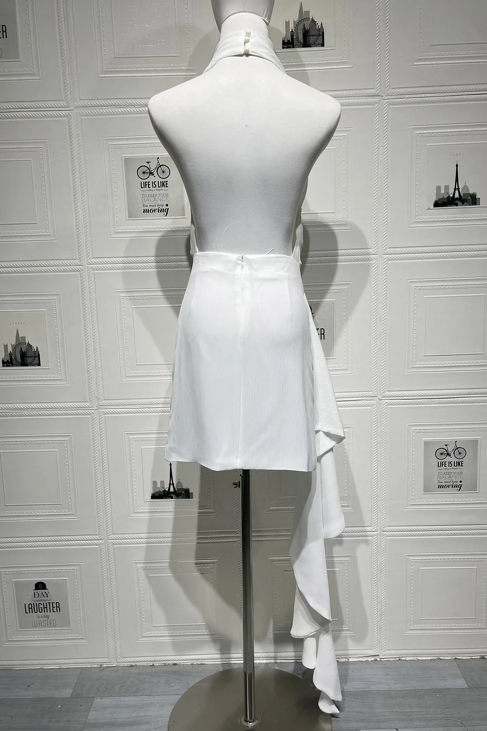 Vestido Curto Acetinado Shara