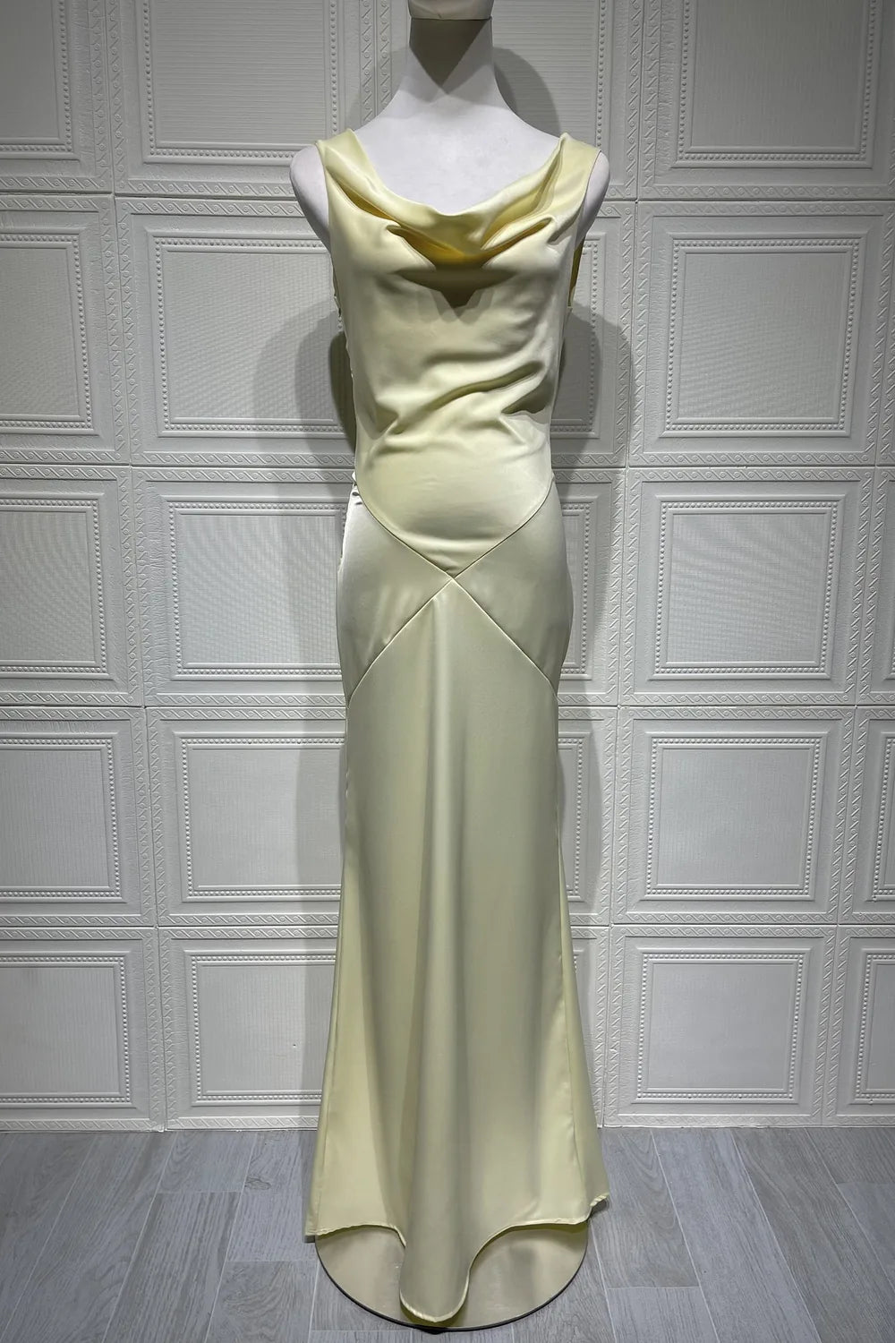 Vestido Longo Acetinado Samira