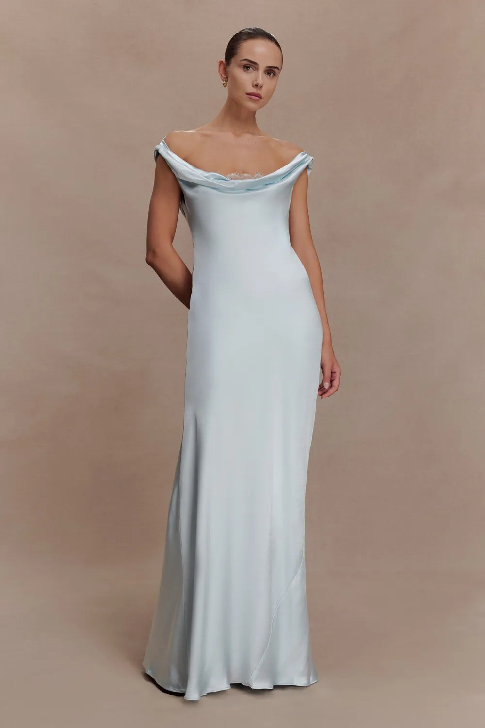 Vestido Longo Acetinado Lisia