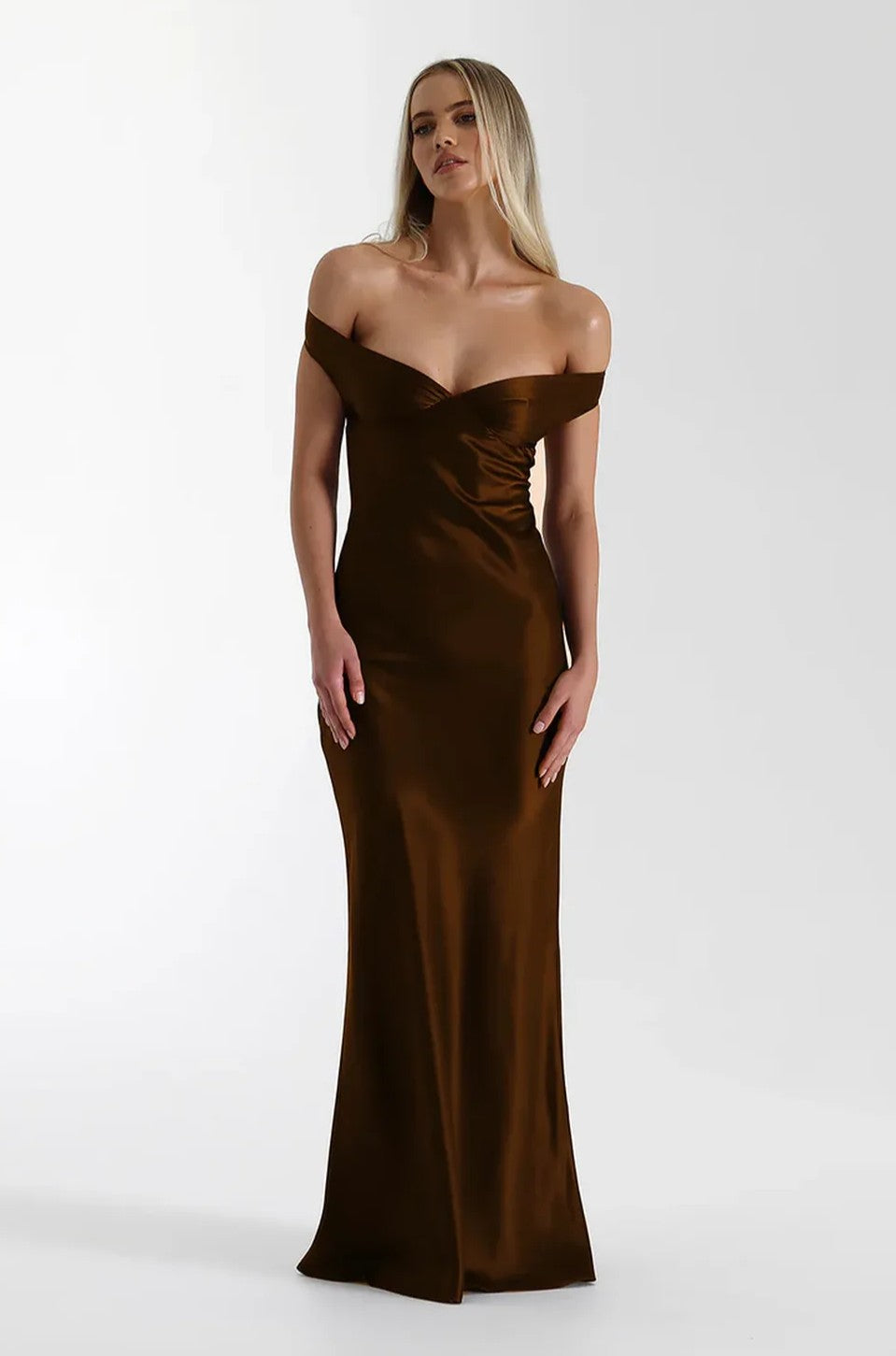 Vestido Longo Acetinado Natsai