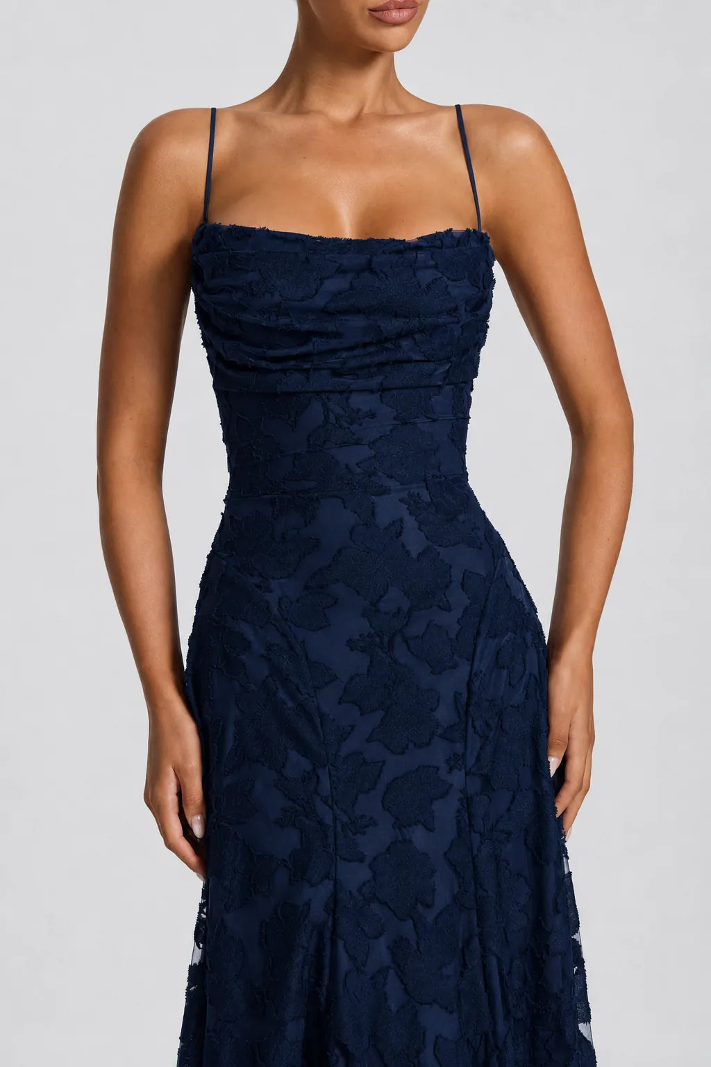 Vestido Longo em Renda Sinatra